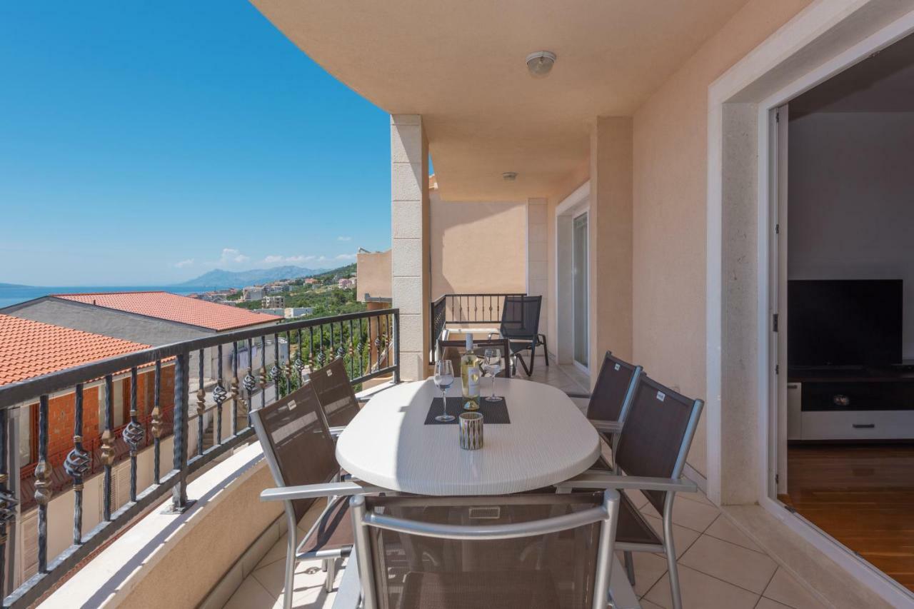 Apartments Naja Makarska Esterno foto