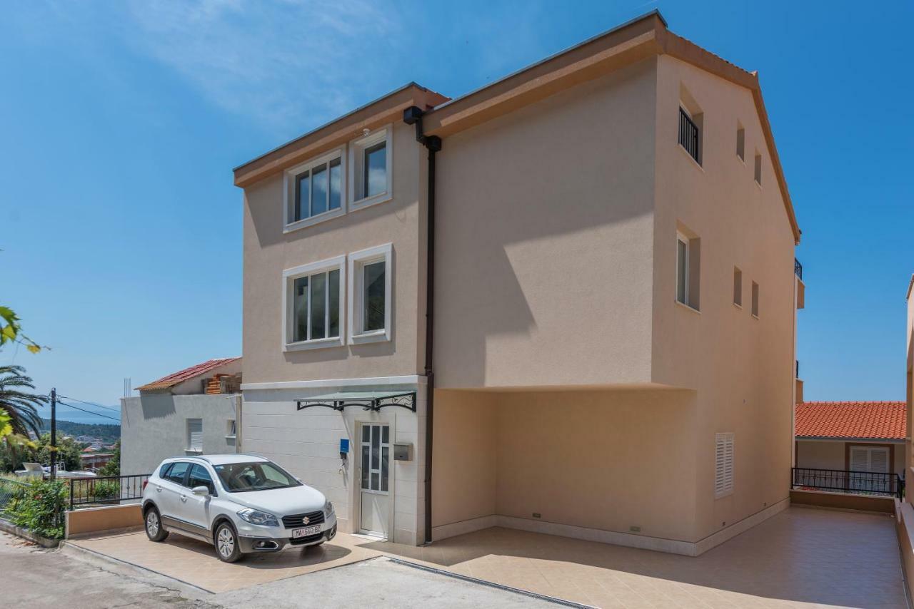Apartments Naja Makarska Esterno foto